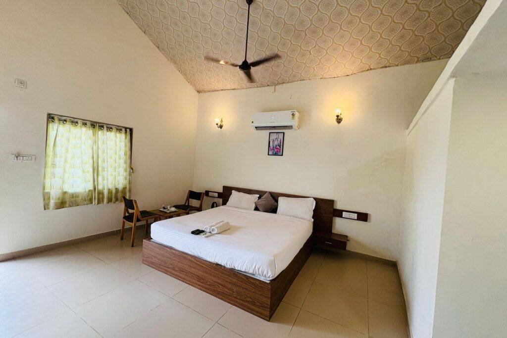 Hotel Near Statue of Unity